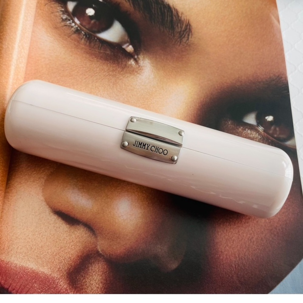 Happy Reading! Jimmy Choo